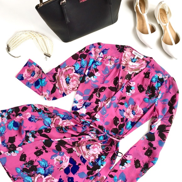 Leyden Dresses & Skirts - Leyden "Isla" Orchid Floral Wrap-Front LS Dress XS